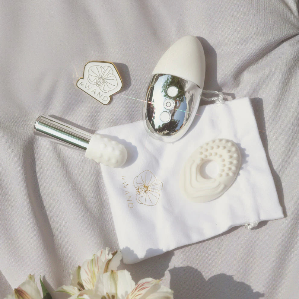 Le Wand Little Pleasures 6-Piece Collection