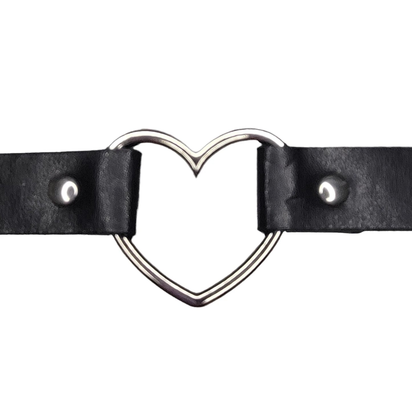 997702 Clubwear Faux Leather Choker With Metal Heart Ring